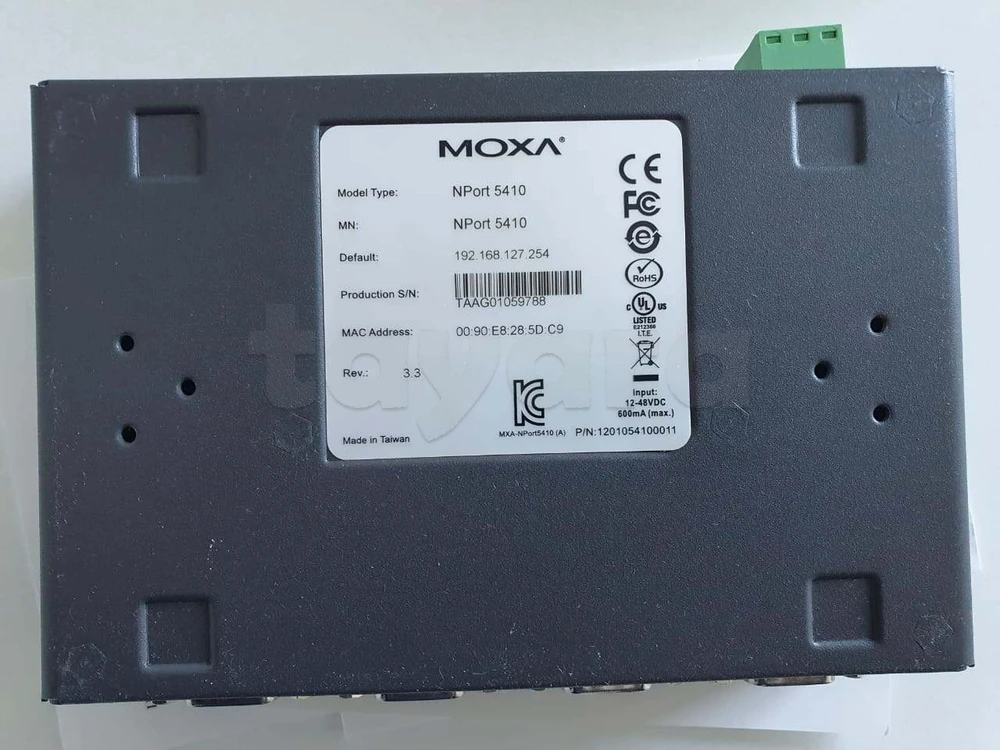 MOXA NPORT 5410 Serveur de périphériques
