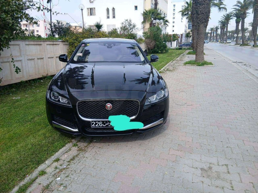 Jaguar XF