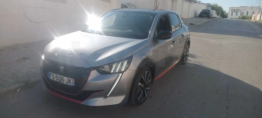 Carte voiture Peugeot 208