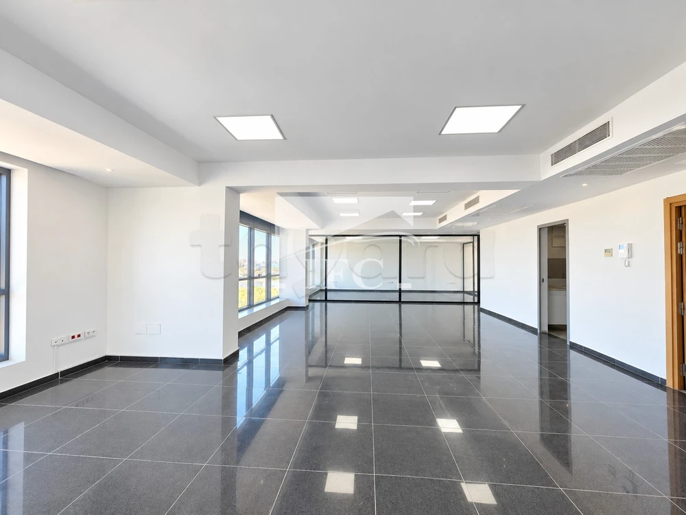 Open space - 180m²- Lac 1- IFCL1141