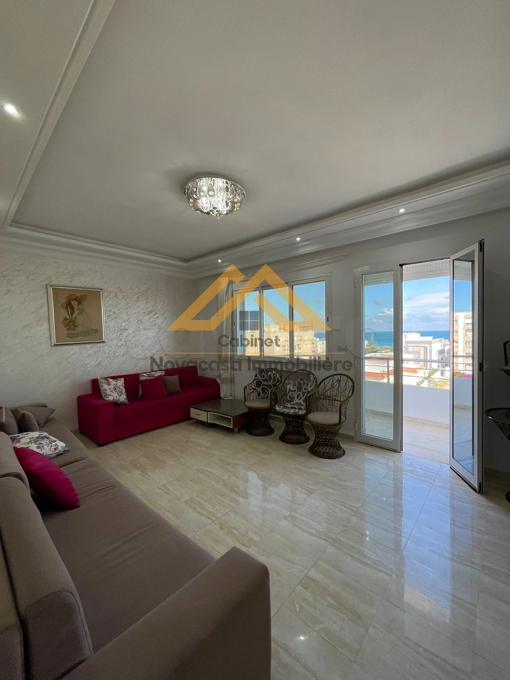🏡🌊 À VENDRE – BEL APPARTEMENT S+2 AVEC VUE SUR MER À CHOTT MARIEM ✨