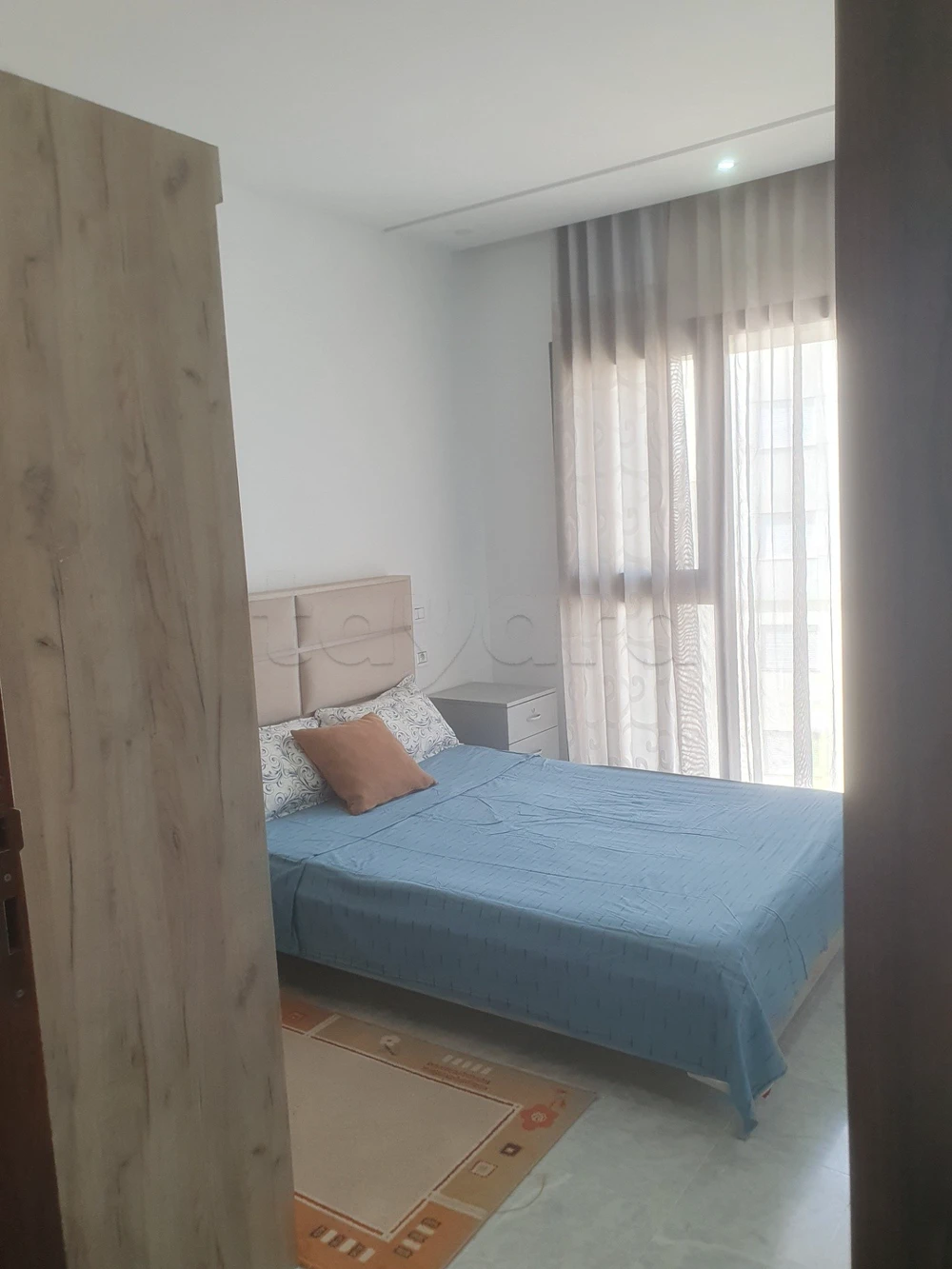 Apparemment S+1 meublé à la nouvelle soukra.