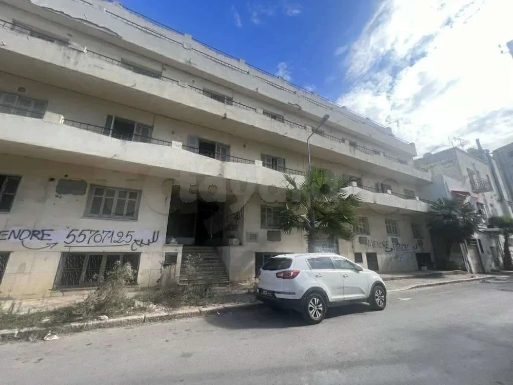A vendre bâtiment R3 899²