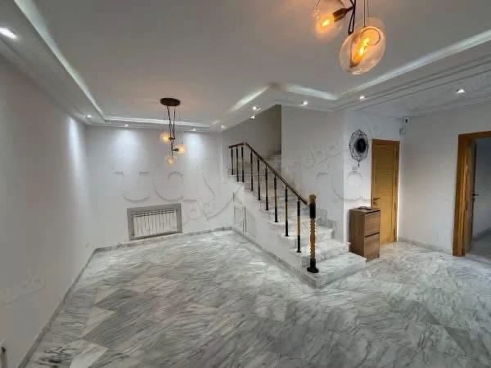📍ARIANA SOUGHRA - VILLA MODERNE ET HAUT STANDING A VENDRE