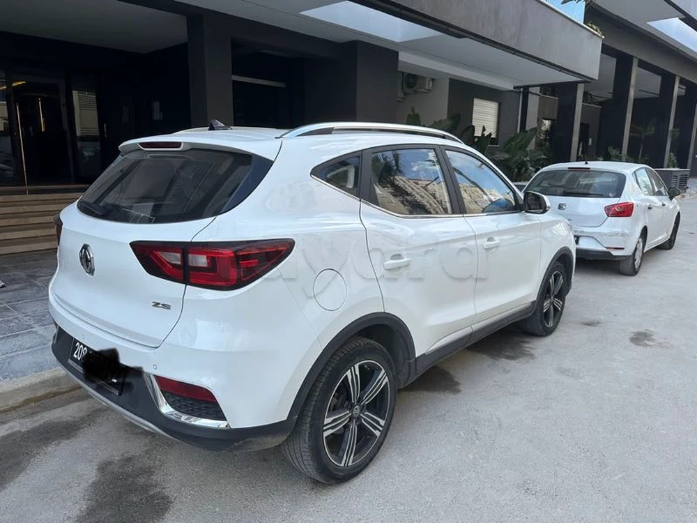 MG ZS