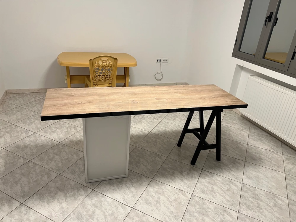 Bureau / Table de travail moderne avec caisson 5 tiroirs