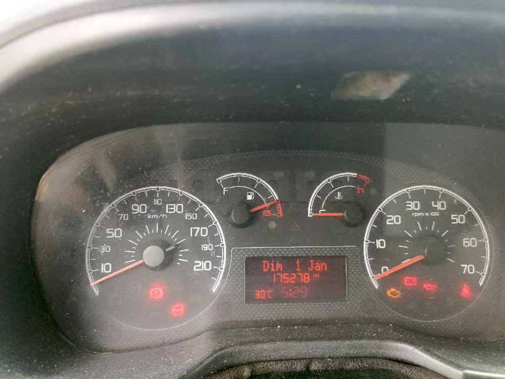 Carte voiture Peugeot Bipper