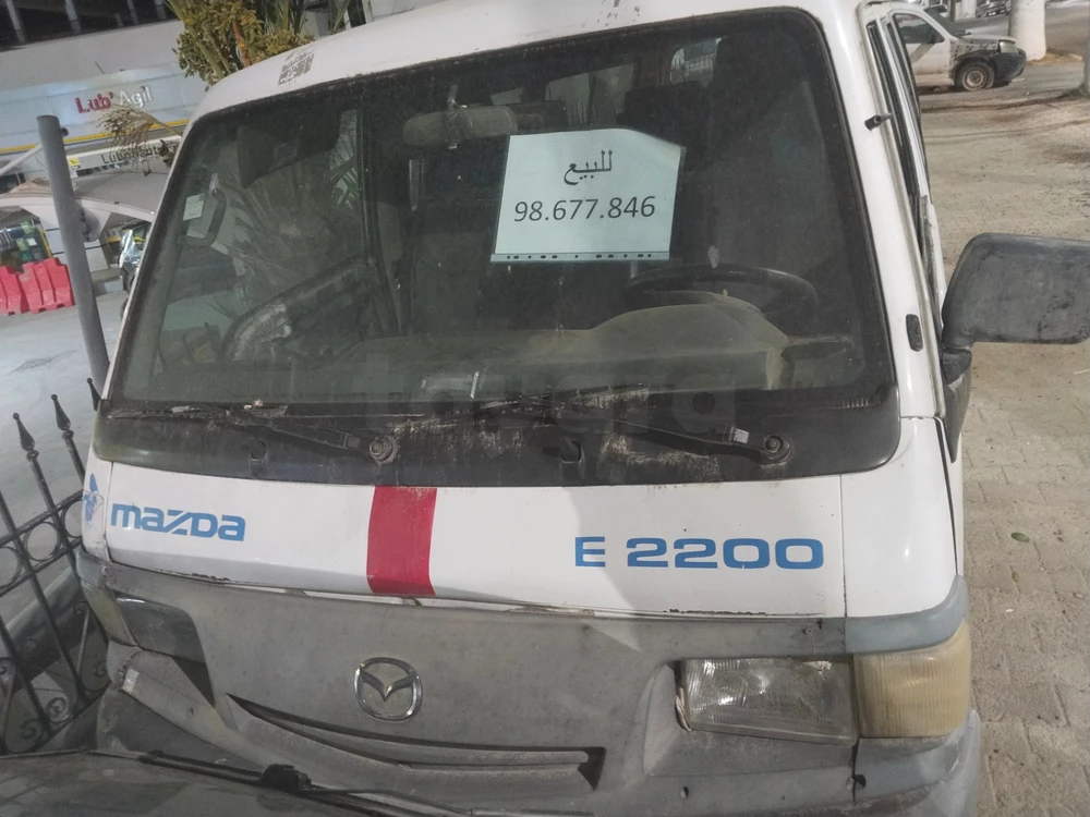 Mazda E2000