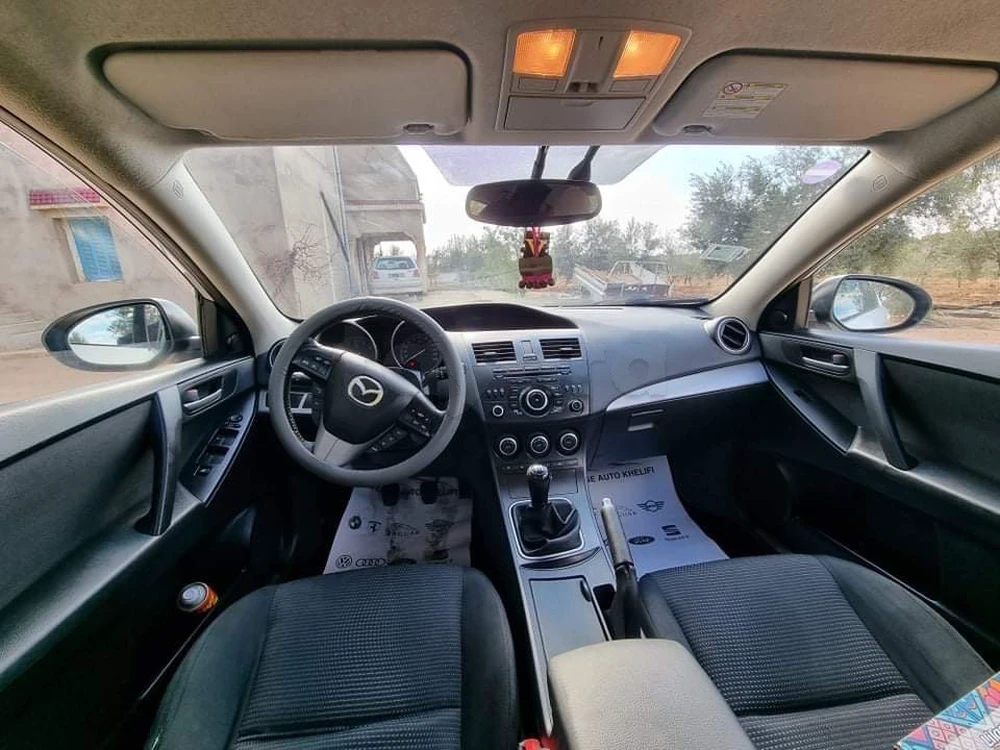 Carte voiture Mazda 3