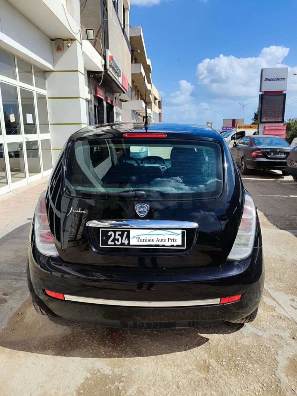 Lancia Ypsilon