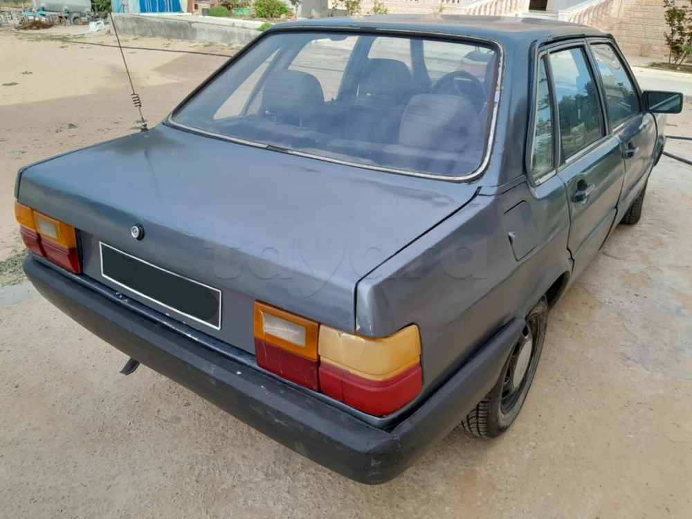 Audi 80