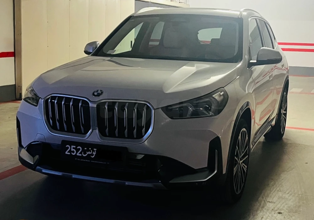 Carte voiture BMW X1