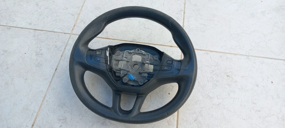 Volant Peugeot 208 / 2008 (2012-2019) avec commandes au volant