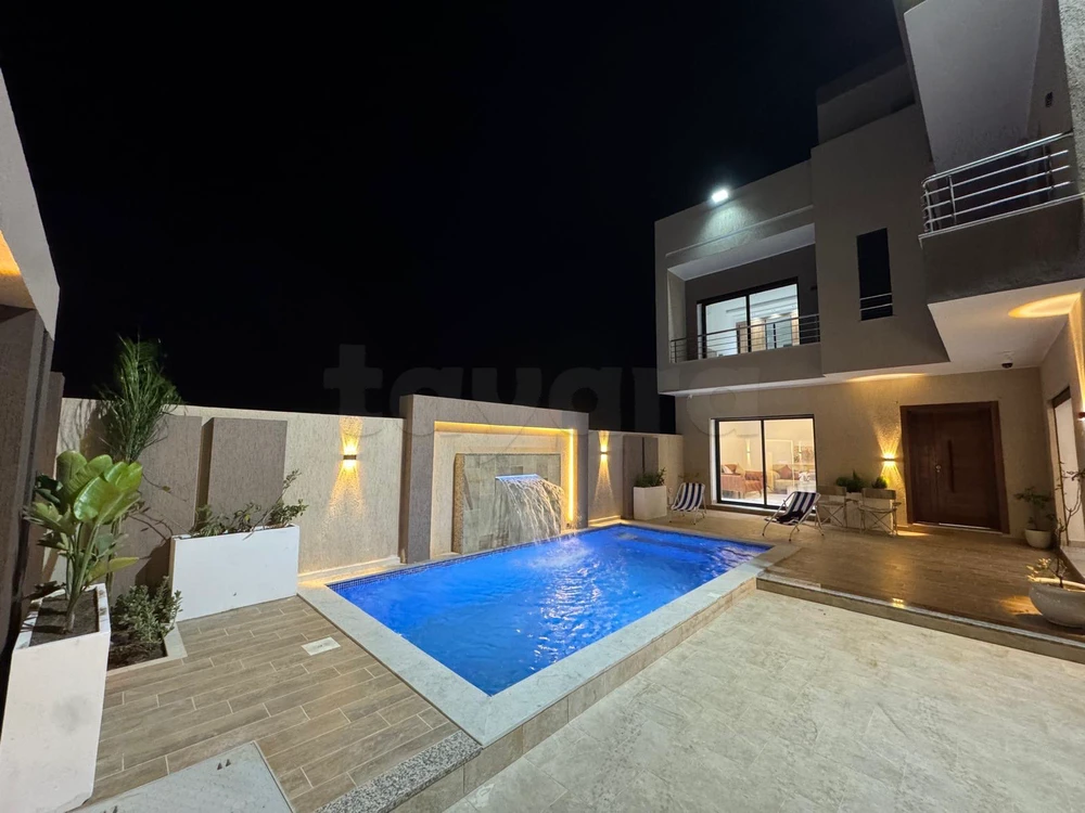 Magnifique duplex avec piscine privée