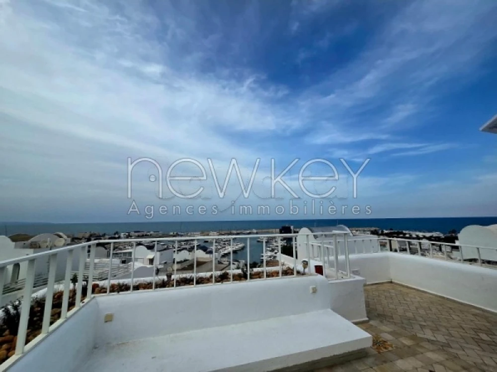 Un duplex avec une vue sur mer à Gammarth