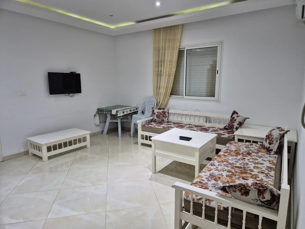 A louer des magnifiques appartements s+2 avec terrasse 📷 richement meublés et équipés de climatiseur et Wifi 📷