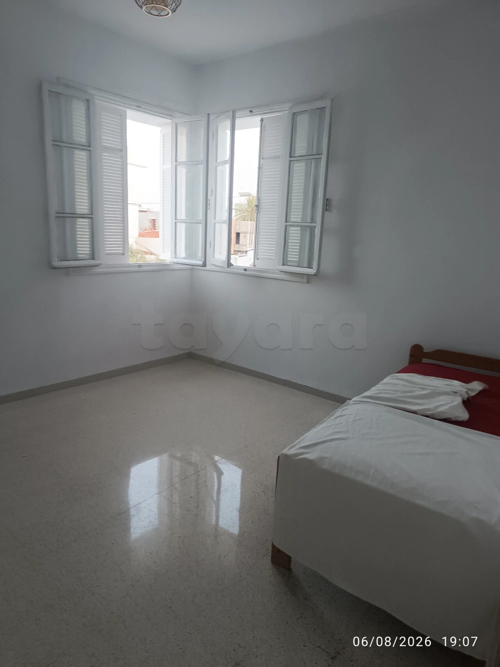 Appartement S+3 meublé avec balcon à louer à Sousse