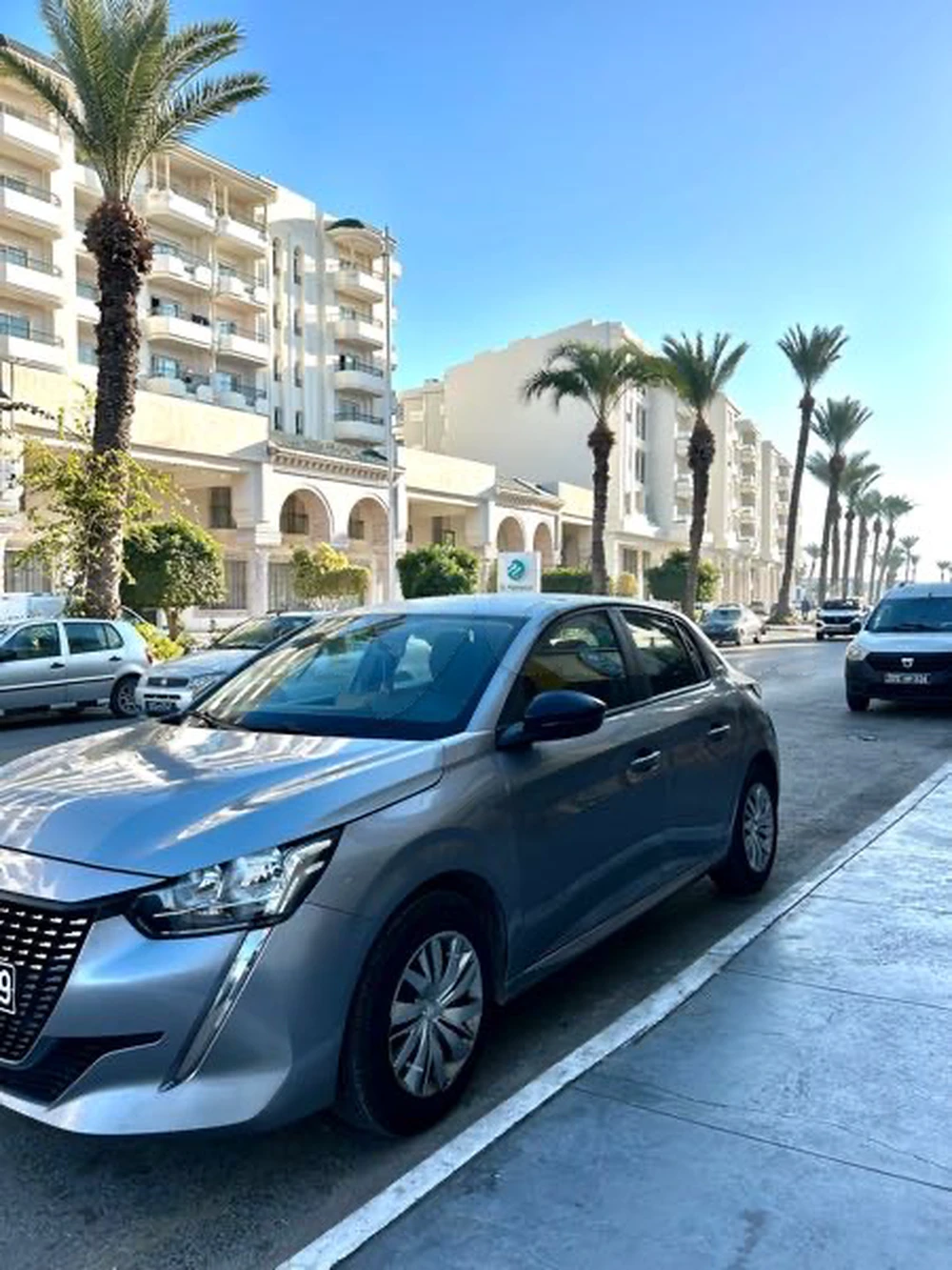 Carte voiture Peugeot 208