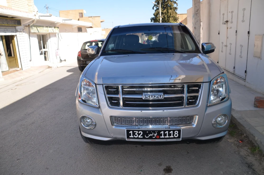 Carte voiture Isuzu D-Max