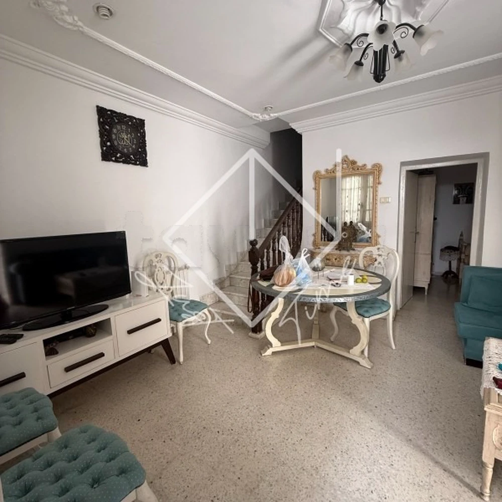 Maison en duplex s+4 à vendre à cité el mileha