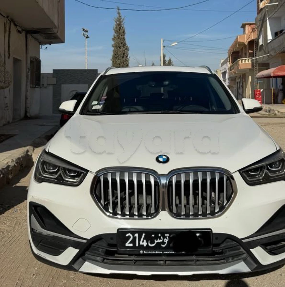 Carte voiture BMW X1