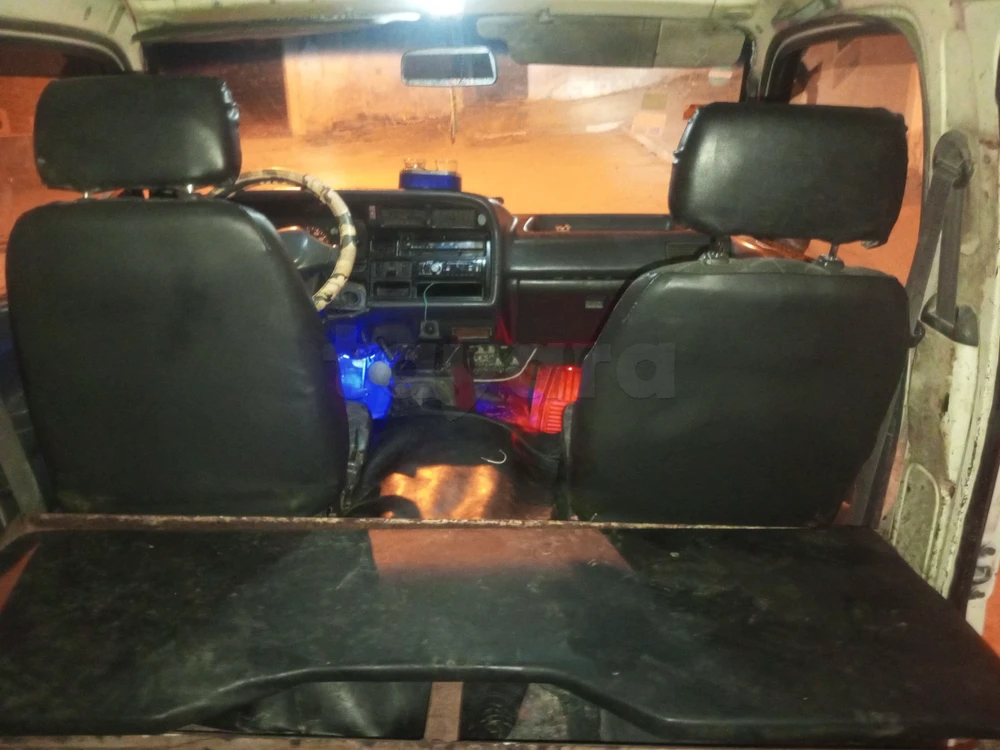 Carte voiture Toyota Hilux