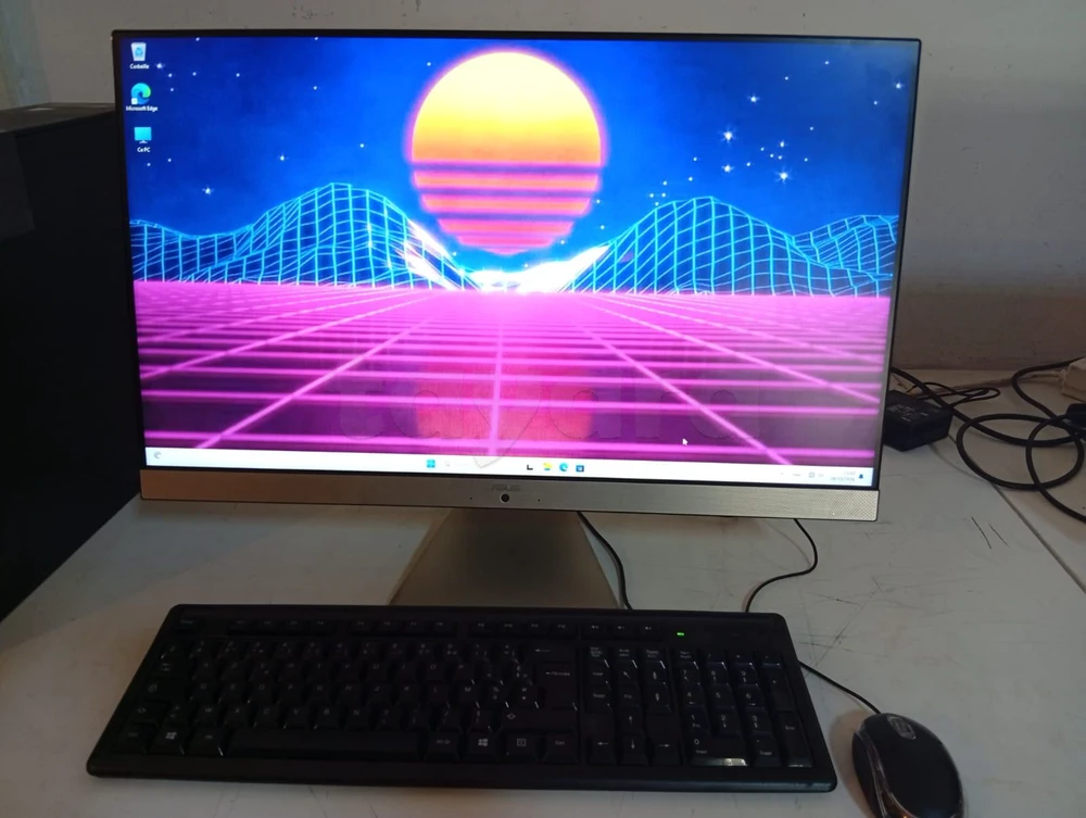 ASUS Vivo AiO 23.8" – AMD Athlon Silver / 4 Go RAM / Windows 11