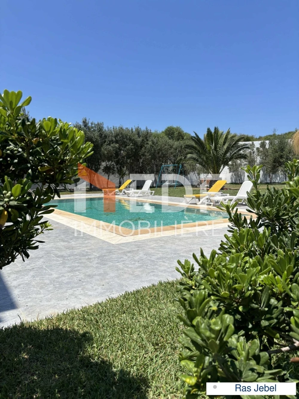 A Vendre Villa pied dans l'eau à Ras Jebel