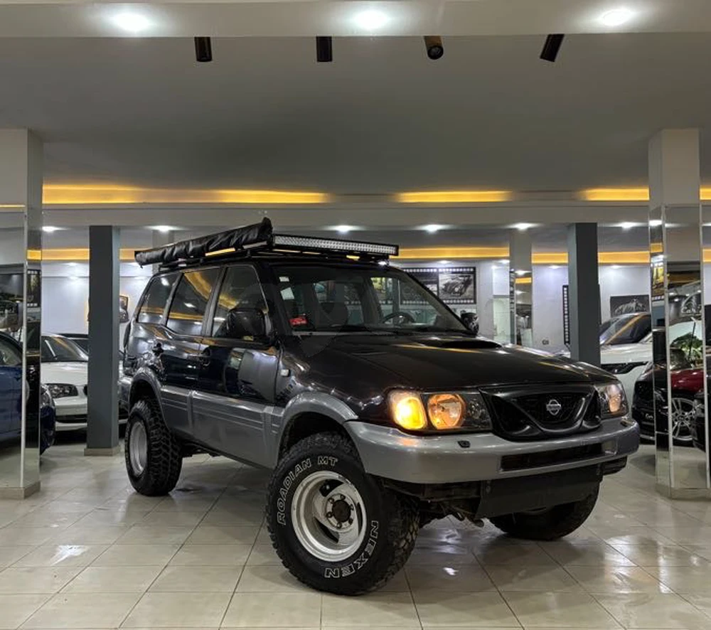 Carte voiture Nissan Terrano