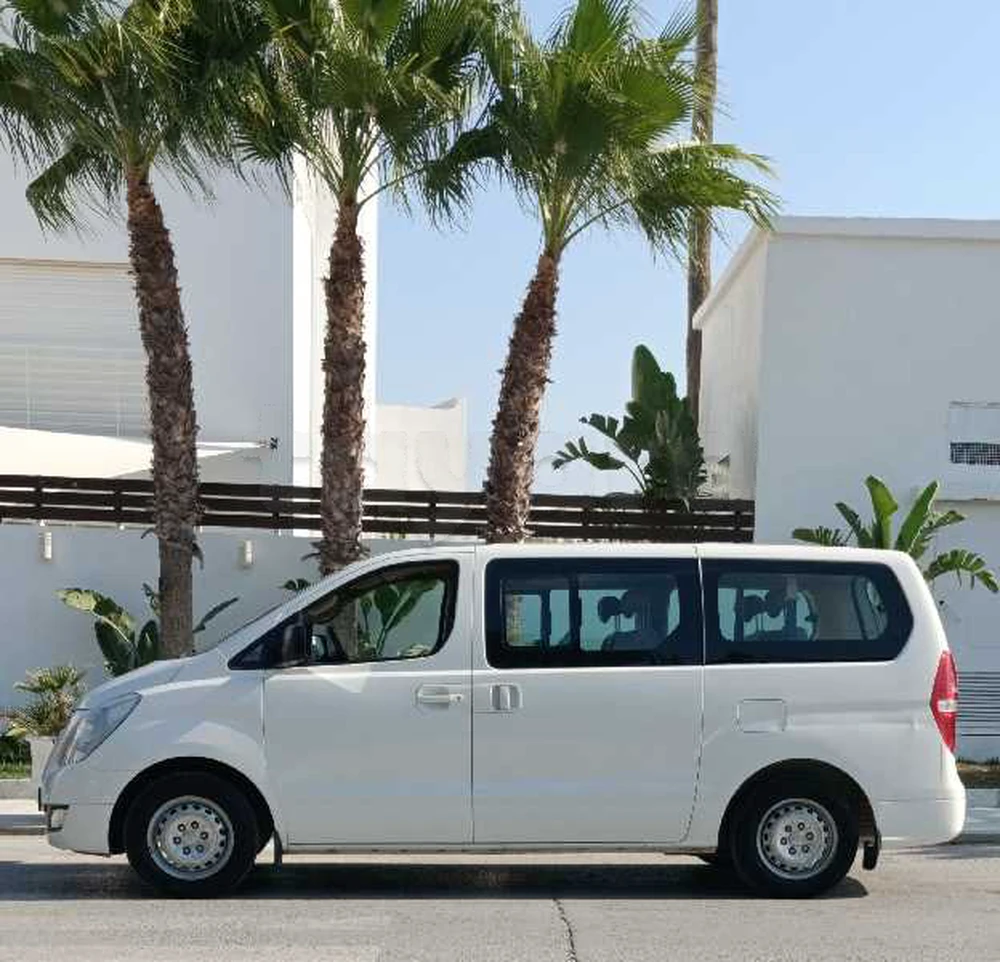 Hyundai H-1