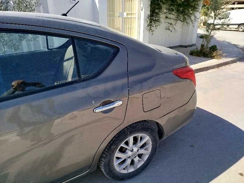 Carte voiture Nissan Sunny