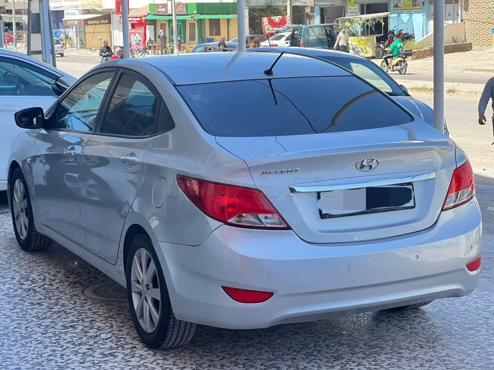 Carte voiture Hyundai Accent