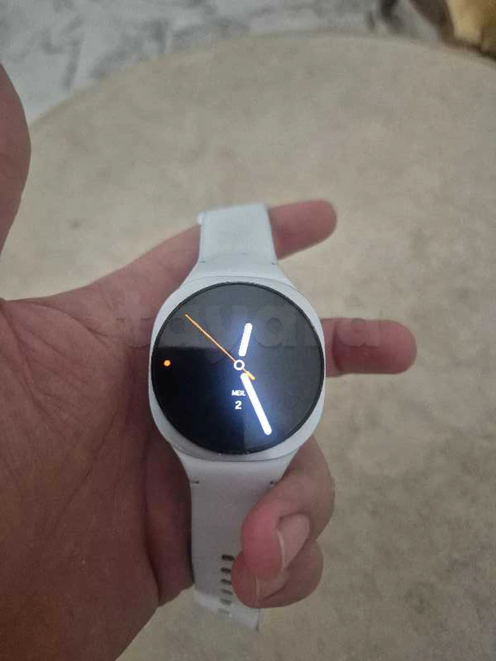 à vendre galaxy watch 8 40mm bon état