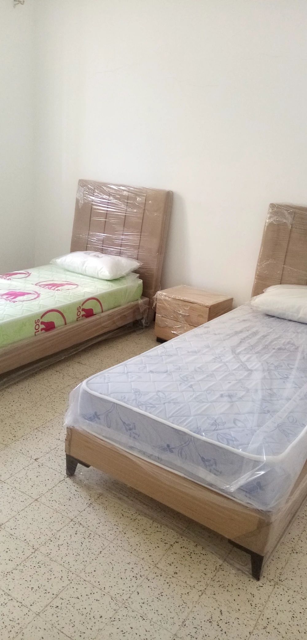 À louer – Étage de villa S+2 partiellement meublé – Khezama Est