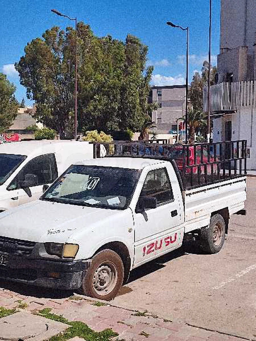 Carte voiture Isuzu Landwind