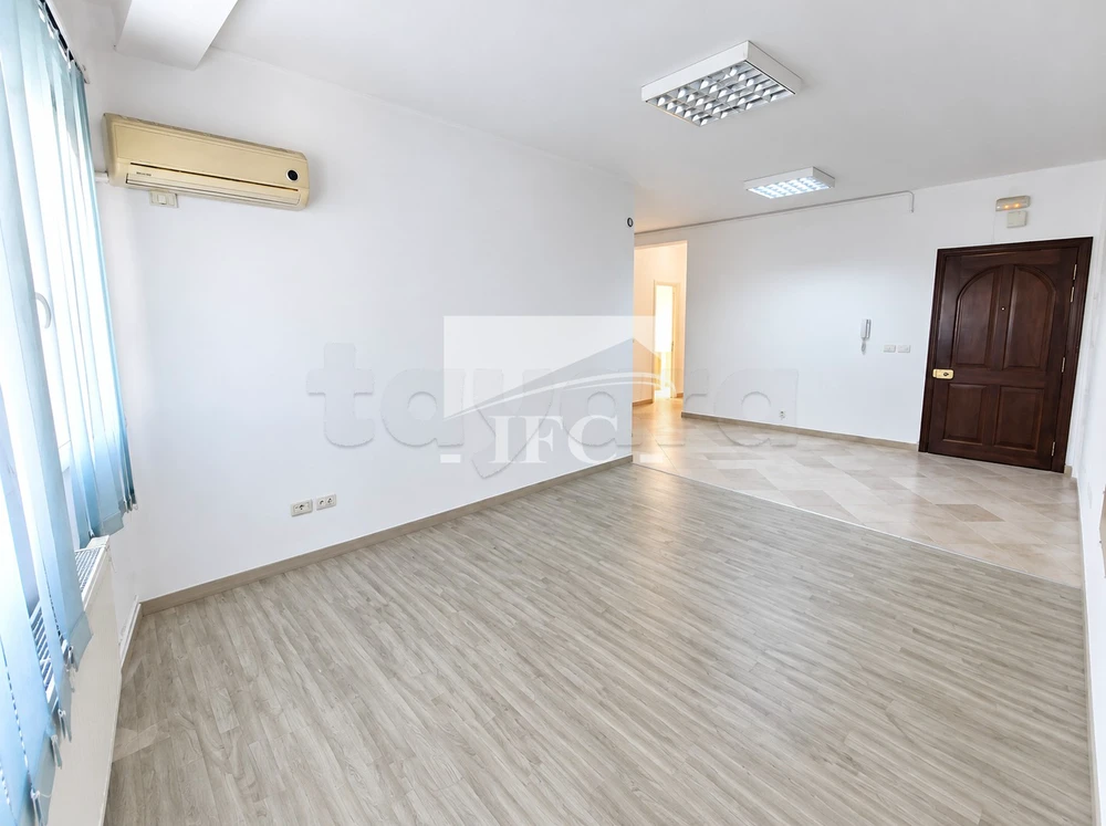 Bureau à louer-70m²-Ariana centre-IFCA175