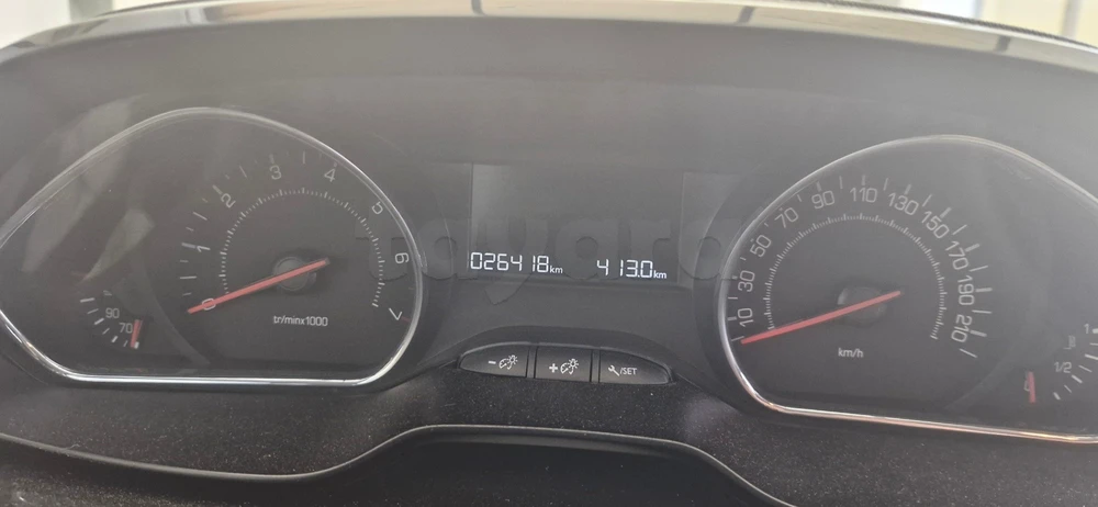 Carte voiture Peugeot 208