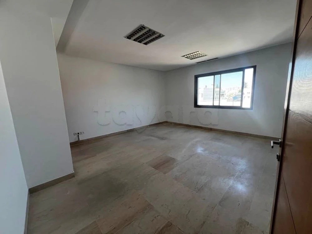 📍 ARIANA CENTRE – BUREAU 2H+6 À LOUER