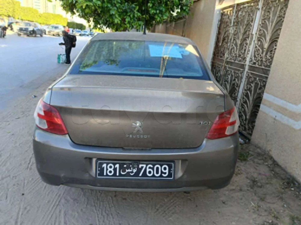 Peugeot 301