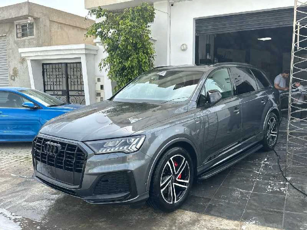 Carte voiture Audi Q7