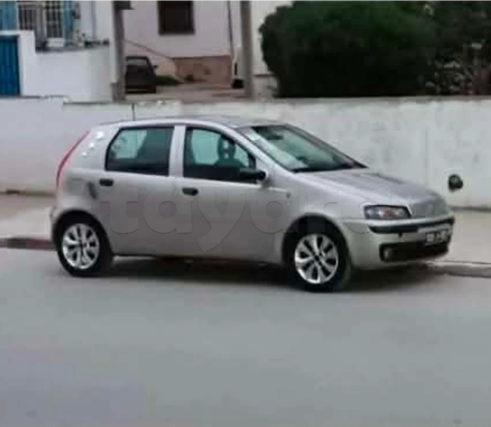 Carte voiture Fiat Punto