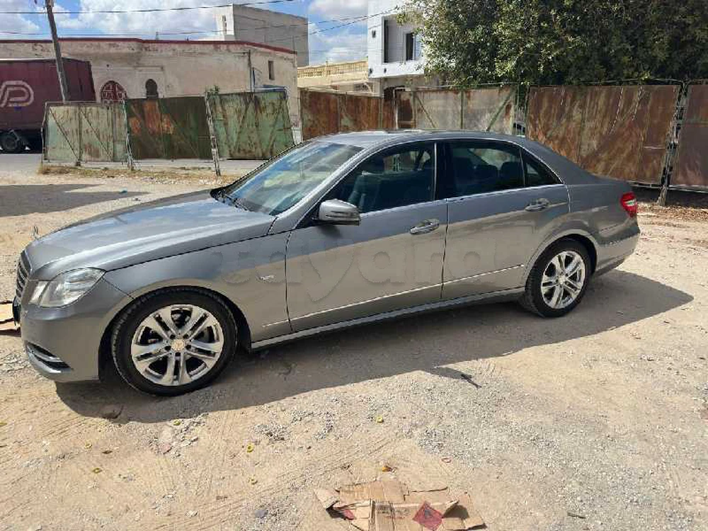 Carte voiture Mercedes-Benz Classe E