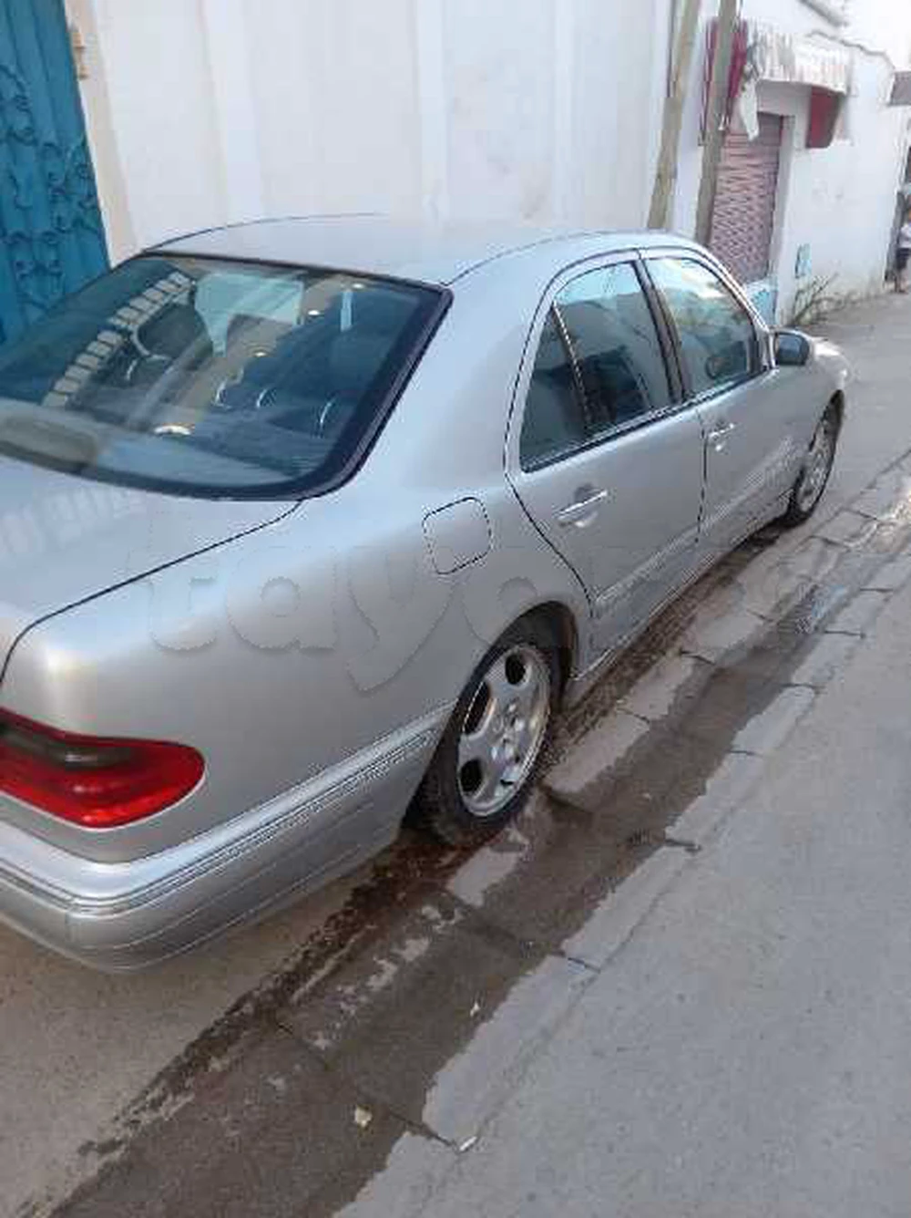 Mercedes-Benz 220