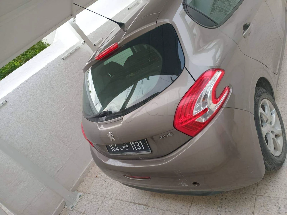 Carte voiture Peugeot 208