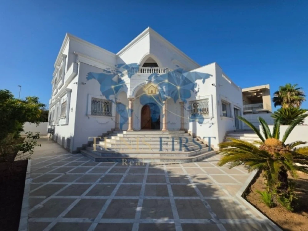 A Louer Majestueuse villa aux Berges du Lac