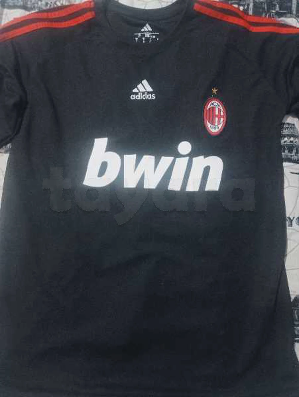 t-shirt de RONALDINHO dans l'AC milan 2008 emporté