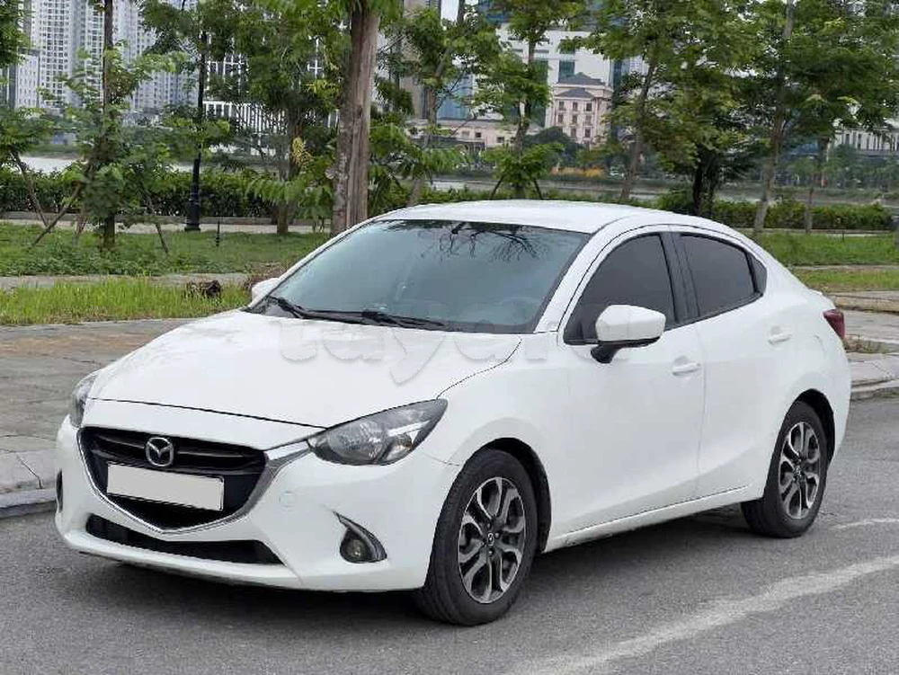 Carte voiture Mazda 2