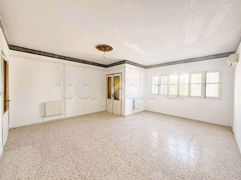 A vendre: S+4 de 140 m² à El Manar II