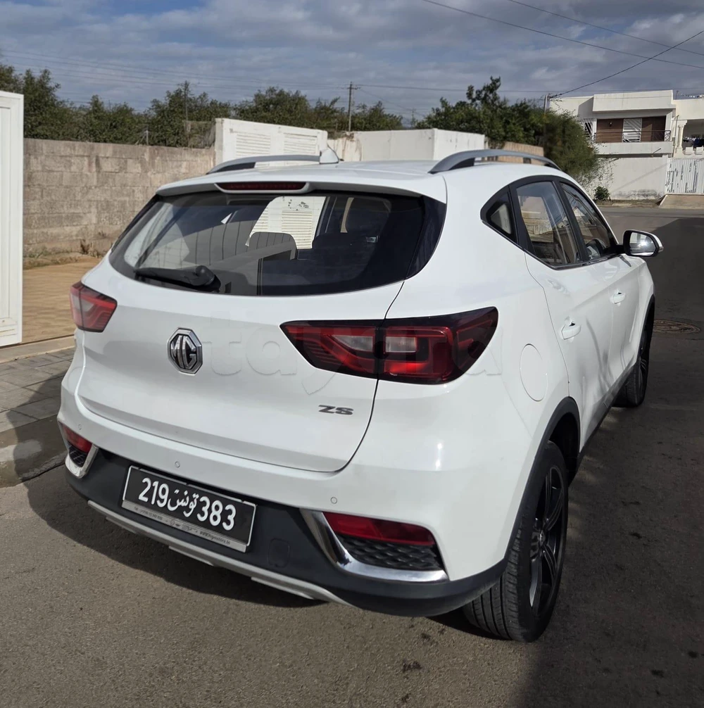 MG ZS