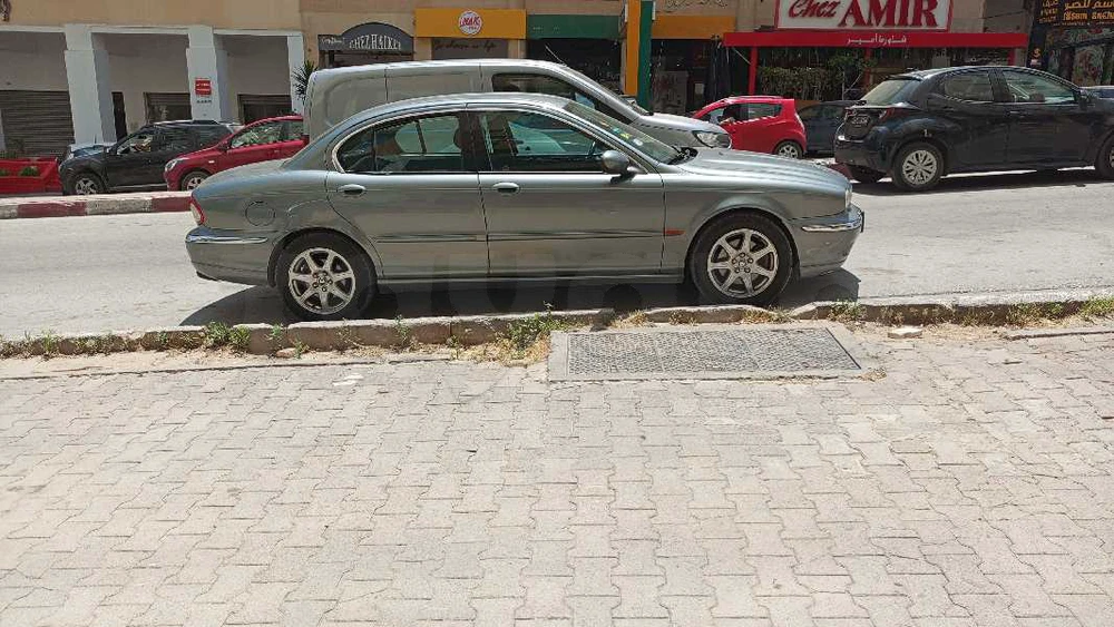 Jaguar X-Type